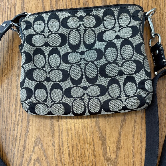 Vintage Y2K Coach Black and Gray Crossbody Bag - Picture 5 of 10